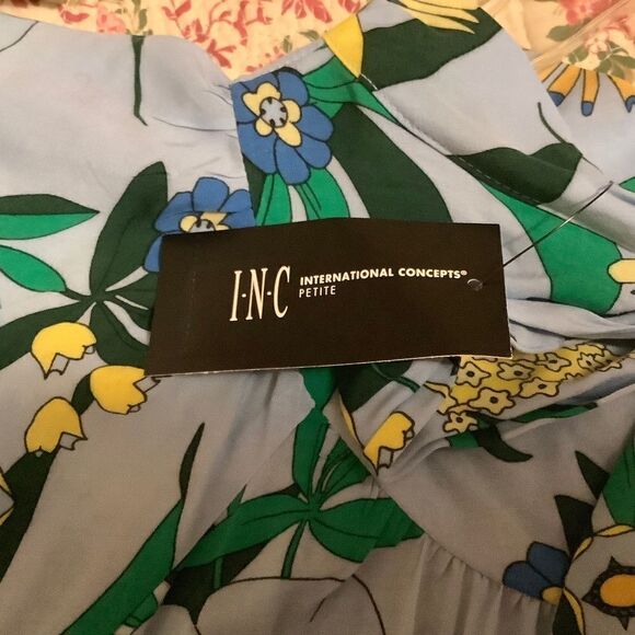 NWT𝅺international CONCEPTS WOMAN S/S FLORAL TIES BACK WOMAN BLOUSE SIZE US PXL‌ - Picture 11 of 13